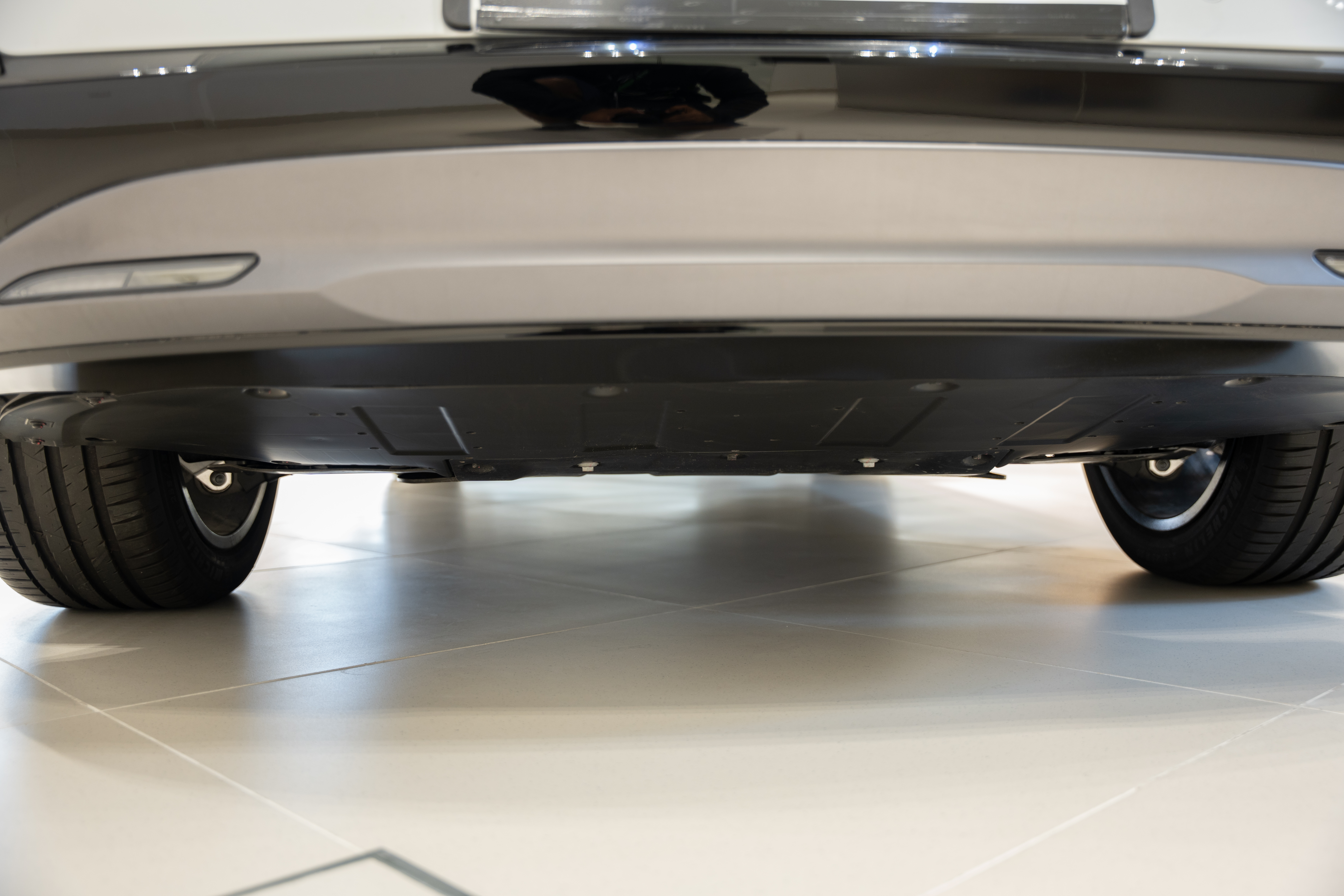 https://gcc-1307444343.cos.accelerate.myqcloud.com/cc/car-image/f5bd2e94