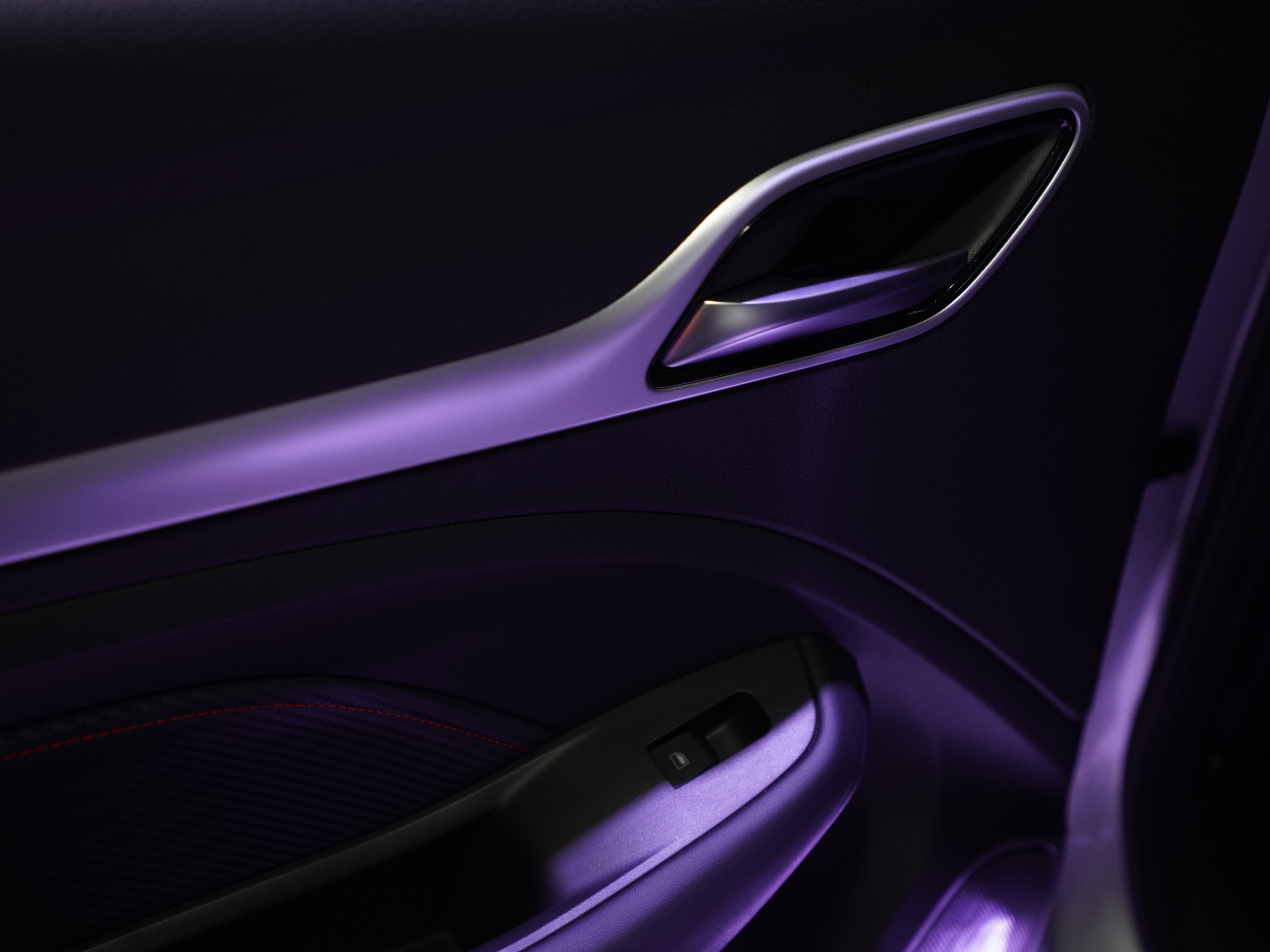 https://gcc-1307444343.cos.accelerate.myqcloud.com/cc/car-image/f704bab5