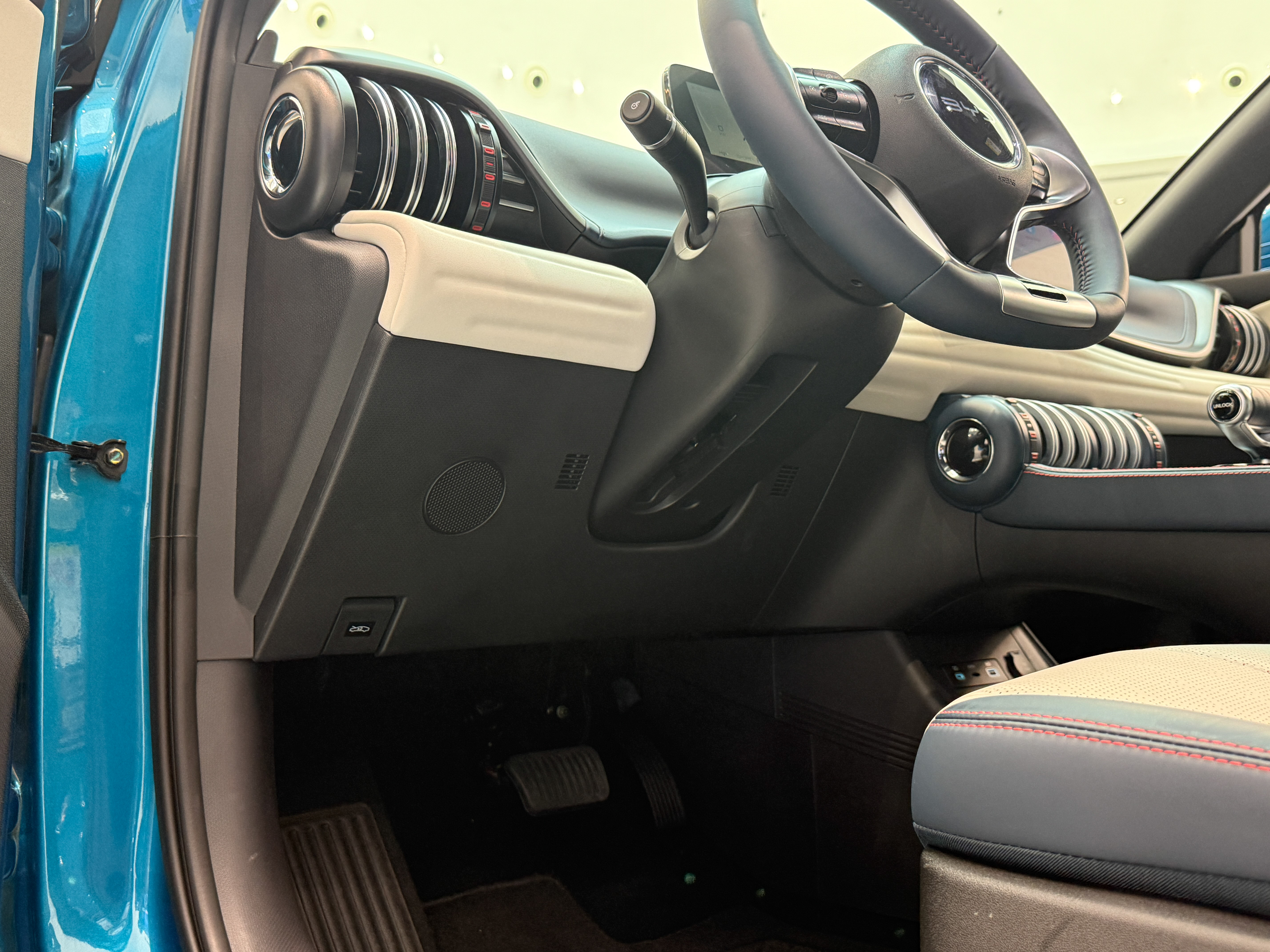 https://gcc-1307444343.cos.accelerate.myqcloud.com/cc/car-image/fd1911db