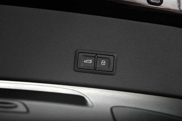 https://gcc-1307444343.cos.accelerate.myqcloud.com/gallery/0049d85eac4e2ef5eacb99fe0d1f4402.jpg