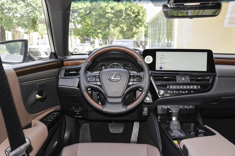 https://gcc-1307444343.cos.accelerate.myqcloud.com/gallery/03a746de00f27e1abe45ee8c0b432249.jpg