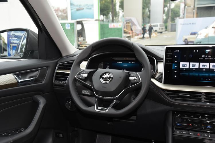 https://gcc-1307444343.cos.accelerate.myqcloud.com/gallery/07203c9bdb5fc6f4fc5b777294ea9549.jpg