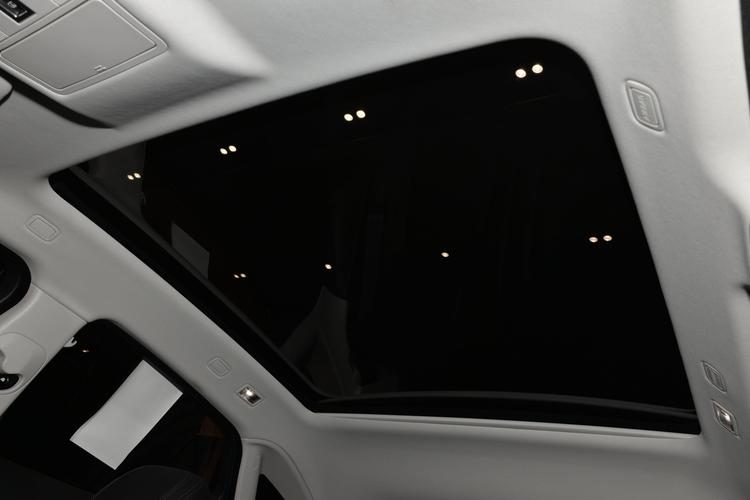 https://gcc-1307444343.cos.accelerate.myqcloud.com/gallery/0a32bd632992fb36565432d19e595941.jpg