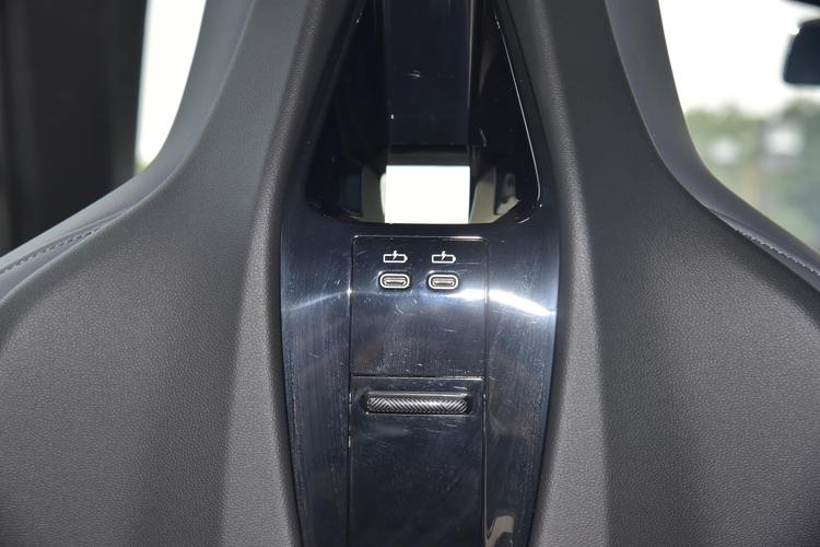 https://gcc-1307444343.cos.accelerate.myqcloud.com/gallery/0cd0d6b5118e3ab13d41abd6b917ca07.jpg