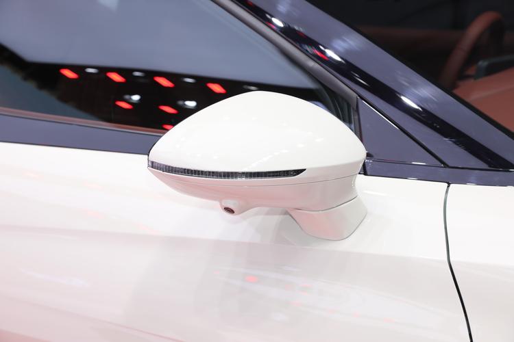 https://gcc-1307444343.cos.accelerate.myqcloud.com/gallery/0e8e67f2d989b4e6900683cf474d667c.jpg
