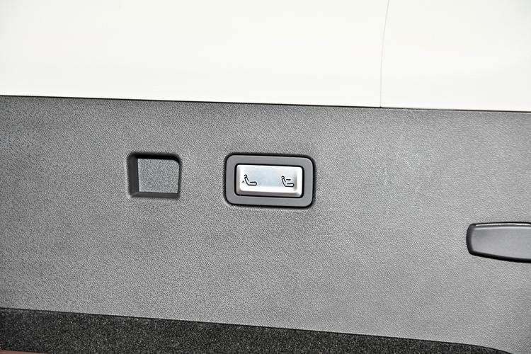 https://gcc-1307444343.cos.accelerate.myqcloud.com/gallery/1352bfffd7bd70fab114ef414f3fb009.jpg