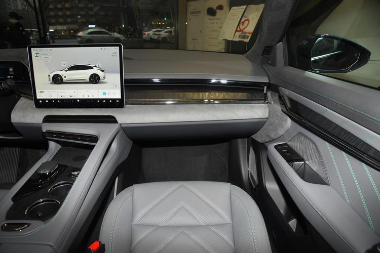 https://gcc-1307444343.cos.accelerate.myqcloud.com/gallery/191218d933d2196e584e5aa5d29c50d0.jpg