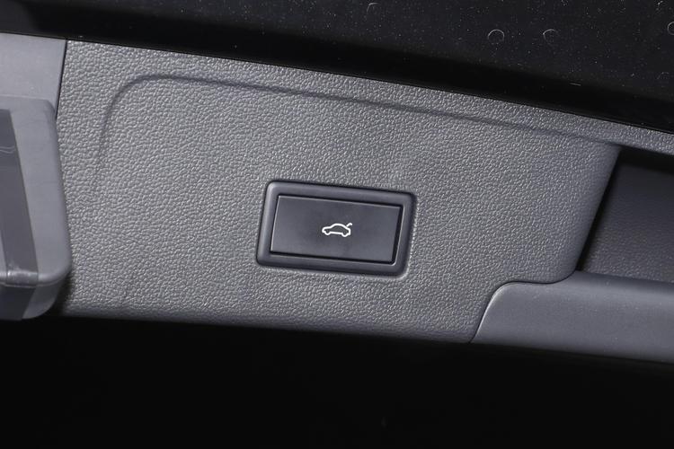 https://gcc-1307444343.cos.accelerate.myqcloud.com/gallery/1c918635d72d025b373f3e95262381c6.jpg
