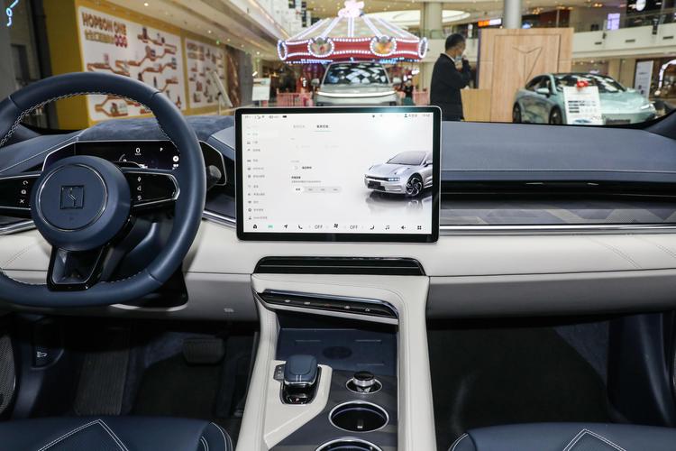https://gcc-1307444343.cos.accelerate.myqcloud.com/gallery/1f4233238000ea13e27fa143a97dbee3.jpg