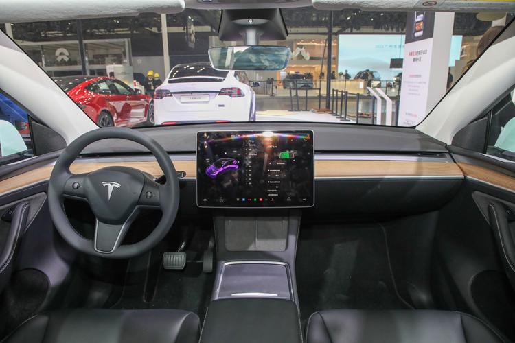 https://gcc-1307444343.cos.accelerate.myqcloud.com/gallery/23aa31fd6175bd750933ea0a2c4685c7.jpg