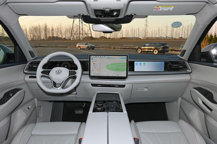 https://gcc-1307444343.cos.accelerate.myqcloud.com/gallery/26071cb2be48bc31ac1894478b64e0f0.jpg