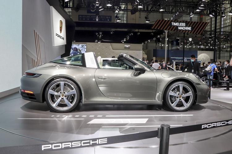 https://gcc-1307444343.cos.accelerate.myqcloud.com/gallery/2e99e305fad8cc4628833748097cb309.jpg
