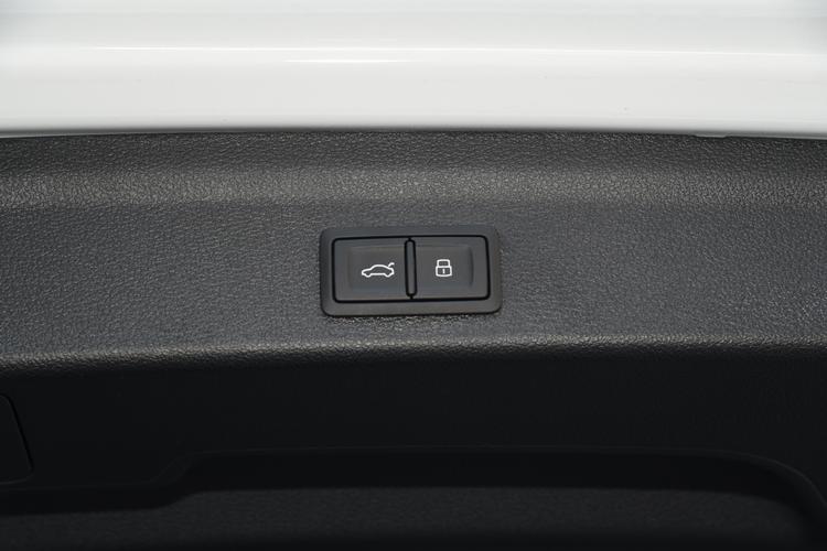 https://gcc-1307444343.cos.accelerate.myqcloud.com/gallery/32ccff48cffbe8125f767bf057e346a7.jpg