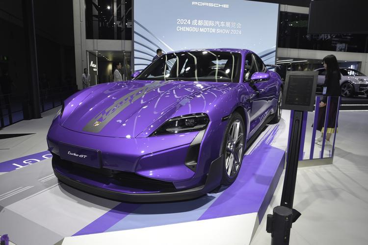 https://gcc-1307444343.cos.accelerate.myqcloud.com/gallery/33464273b051cc8ea24bfab4c8960a44.jpg