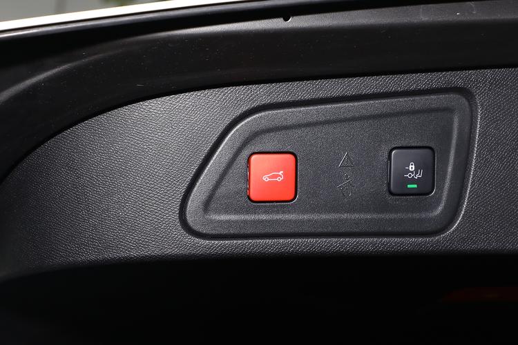 https://gcc-1307444343.cos.accelerate.myqcloud.com/gallery/3b80de4fc17d87e009c6efbd823f96a6.jpg