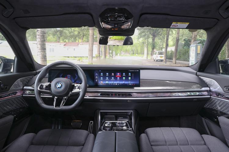 https://gcc-1307444343.cos.accelerate.myqcloud.com/gallery/3d7be40b21429f3025ea2605cd64a0ad.jpg