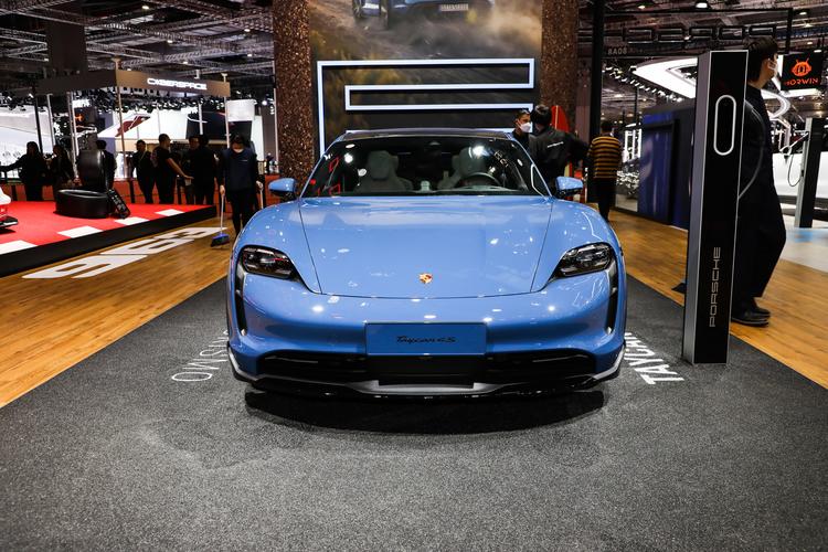 https://gcc-1307444343.cos.accelerate.myqcloud.com/gallery/3e8832b8d9c031cccfaaa5b64e9674fb.jpg