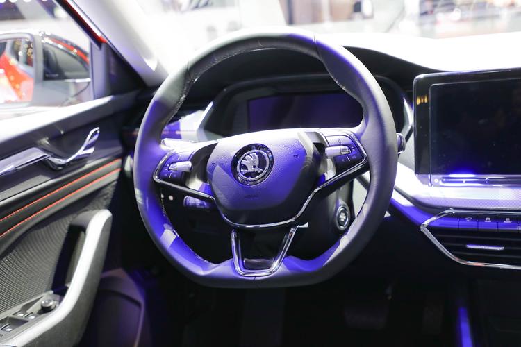https://gcc-1307444343.cos.accelerate.myqcloud.com/gallery/3ef56784c905b1ea655105e64c81e7a6.jpg