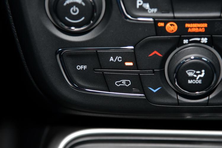 https://gcc-1307444343.cos.accelerate.myqcloud.com/gallery/418edc12d1a38866cbec97404ad527d3.jpg