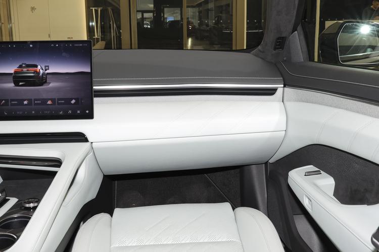 https://gcc-1307444343.cos.accelerate.myqcloud.com/gallery/480ca4e6d57b6a3a16d7cae162b461cb.jpg