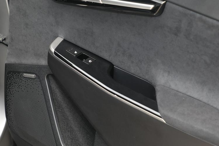 https://gcc-1307444343.cos.accelerate.myqcloud.com/gallery/4bcd03c9bc1838b55763e6efaa85dbfd.jpg
