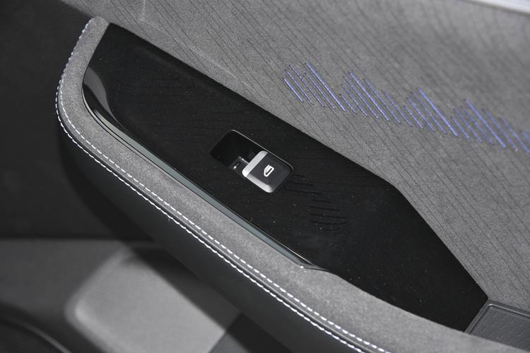 https://gcc-1307444343.cos.accelerate.myqcloud.com/gallery/4d9daba6ccd45142fe2ac6a22e094a6a.jpg