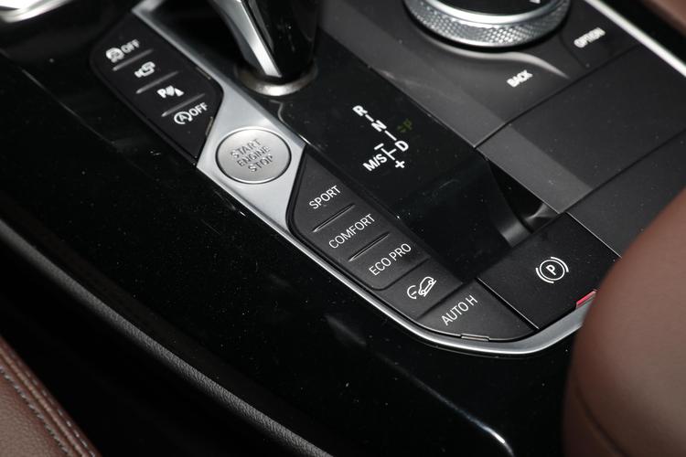 https://gcc-1307444343.cos.accelerate.myqcloud.com/gallery/51a19ab089de1dfc9e447f8cc1bc3d3f.jpg