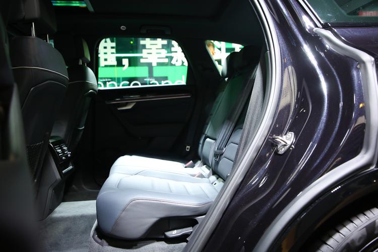 https://gcc-1307444343.cos.accelerate.myqcloud.com/gallery/529547bd91c8f2438c98c18cab0b0ac1.jpg