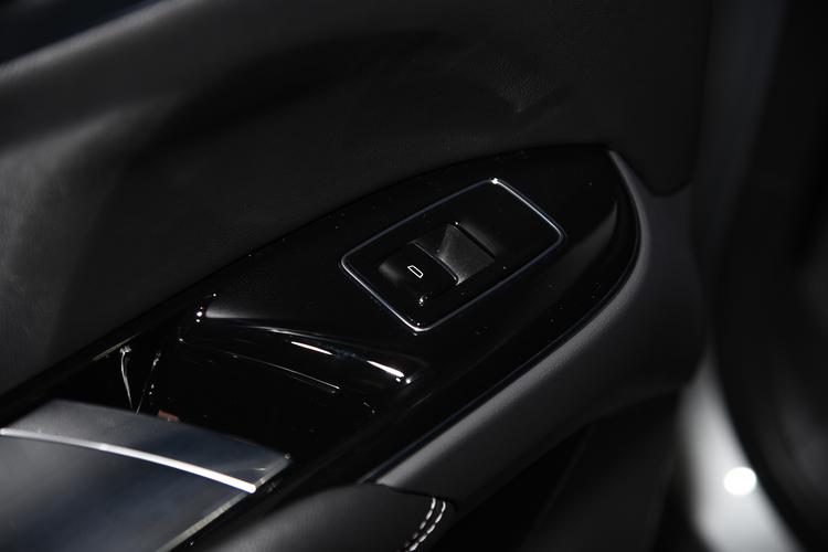 https://gcc-1307444343.cos.accelerate.myqcloud.com/gallery/5ff3a344fab01e21664e2a1ff13855cf.jpg