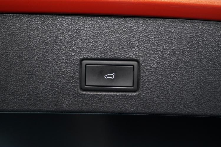 https://gcc-1307444343.cos.accelerate.myqcloud.com/gallery/60d916fd756a906a50025266583e28e0.jpg