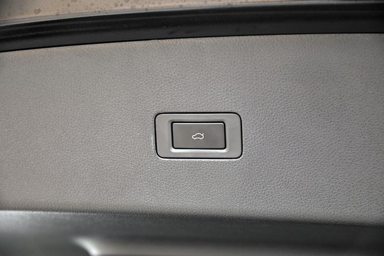 https://gcc-1307444343.cos.accelerate.myqcloud.com/gallery/632bdff6c8efffe874c49b445f1b981b.jpg