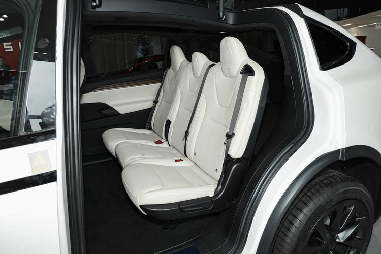 https://gcc-1307444343.cos.accelerate.myqcloud.com/gallery/68c49e49b117bf1a482bed7362e27afb.jpg
