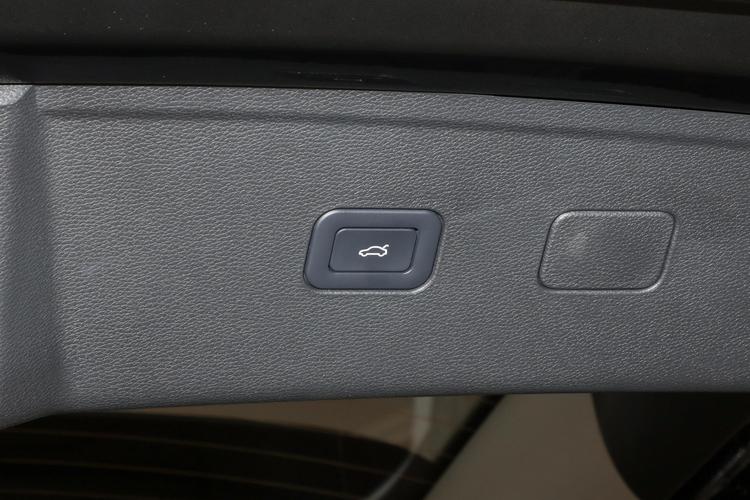 https://gcc-1307444343.cos.accelerate.myqcloud.com/gallery/6fbebbae13041eb61629f3fdf7ae9a3c.jpg