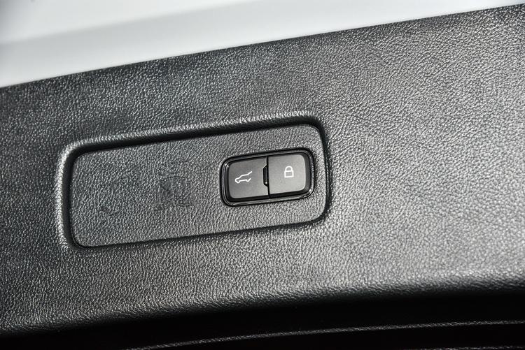 https://gcc-1307444343.cos.accelerate.myqcloud.com/gallery/6fcdcbee879717bcde66314756f7bcb8.jpg
