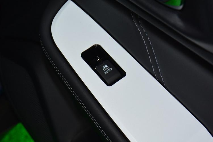 https://gcc-1307444343.cos.accelerate.myqcloud.com/gallery/73eea4df2fffe9ea100257e341602644.jpg