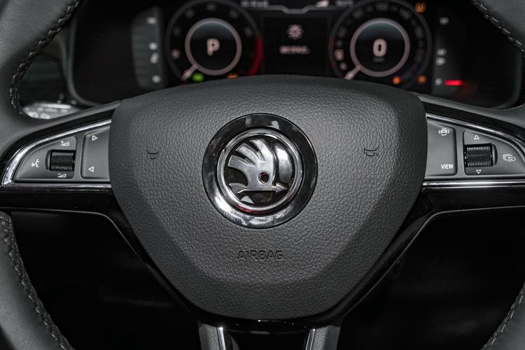 https://gcc-1307444343.cos.accelerate.myqcloud.com/gallery/7771564c99bb9040ee657eb3728963e4.jpg