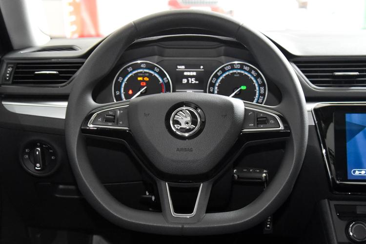 https://gcc-1307444343.cos.accelerate.myqcloud.com/gallery/79c7970ace8843517e27691c79ae94e1.jpg