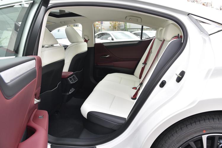 https://gcc-1307444343.cos.accelerate.myqcloud.com/gallery/7e20120edc43137653d0b0e626987eeb.jpg