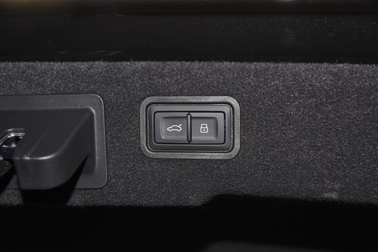 https://gcc-1307444343.cos.accelerate.myqcloud.com/gallery/7f4e0a5949ecb673815457a6e407e748.jpg