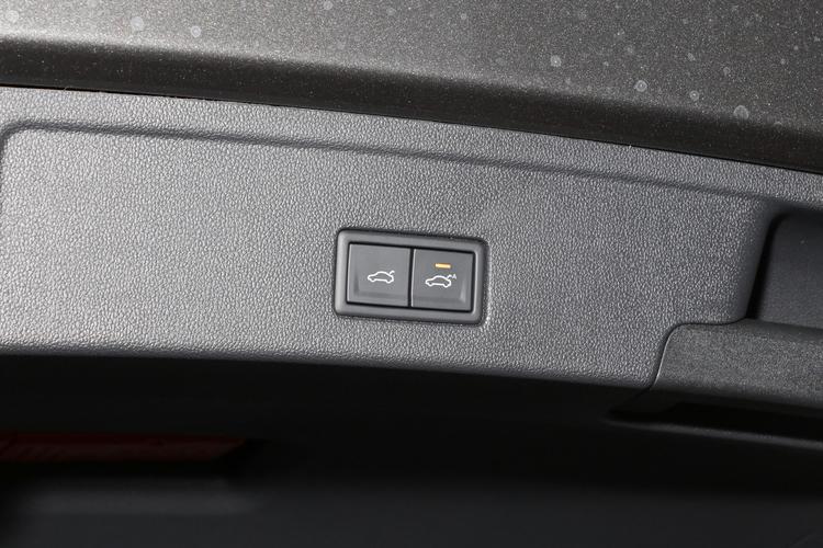 https://gcc-1307444343.cos.accelerate.myqcloud.com/gallery/7fff2506e396b2104887293a657f6628.jpg