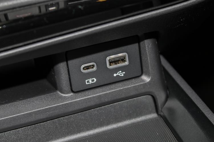 https://gcc-1307444343.cos.accelerate.myqcloud.com/gallery/83689554eb999ca910e720984fb779c4.jpg