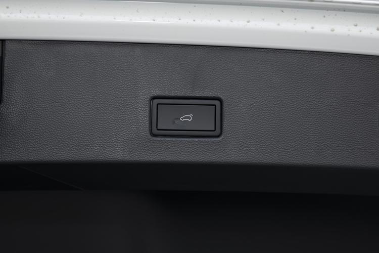 https://gcc-1307444343.cos.accelerate.myqcloud.com/gallery/83a5b22e1f11ee8eb69f0eb3d998cd8b.jpg
