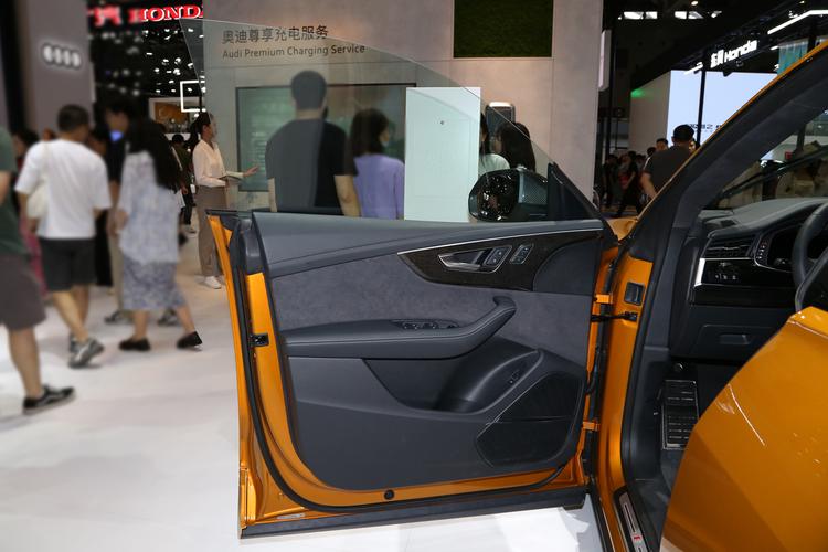 https://gcc-1307444343.cos.accelerate.myqcloud.com/gallery/8ba09ba7623135256b3bd31cb2c020c8.jpg