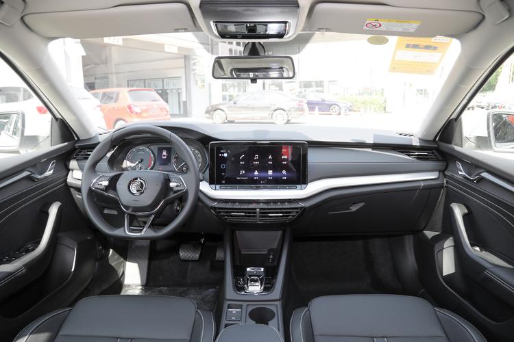 https://gcc-1307444343.cos.accelerate.myqcloud.com/gallery/8d08fc20eba13d30095c56f6c206bed2.jpg