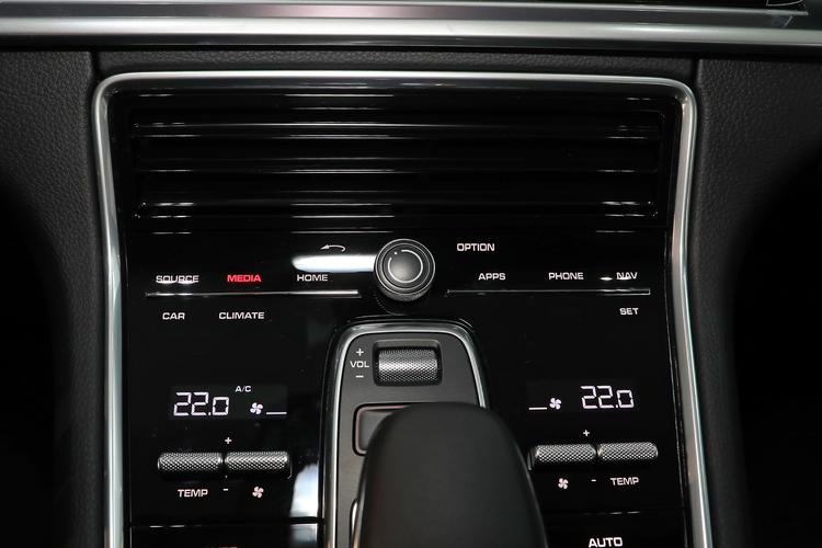https://gcc-1307444343.cos.accelerate.myqcloud.com/gallery/8f026a7a533ca4203c3175f3019848f3.jpg
