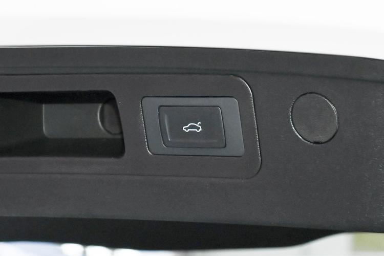 https://gcc-1307444343.cos.accelerate.myqcloud.com/gallery/91d3ecb77939a6fd1fe67e07106b40b7.jpg
