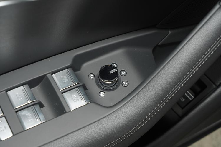 https://gcc-1307444343.cos.accelerate.myqcloud.com/gallery/91dc743951bb8fca2f3759025c75d70a.jpg