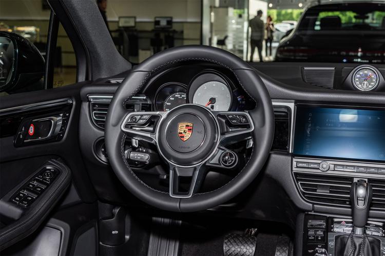 https://gcc-1307444343.cos.accelerate.myqcloud.com/gallery/98d6bd2eb9dc103f0ef35256ebcf6577.jpg