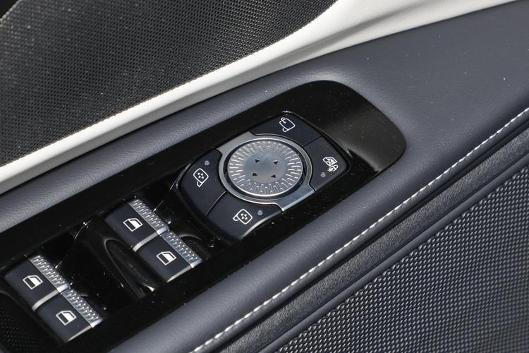 https://gcc-1307444343.cos.accelerate.myqcloud.com/gallery/9ae836b7b030dcd9e4a23a62afb3f88e.jpg