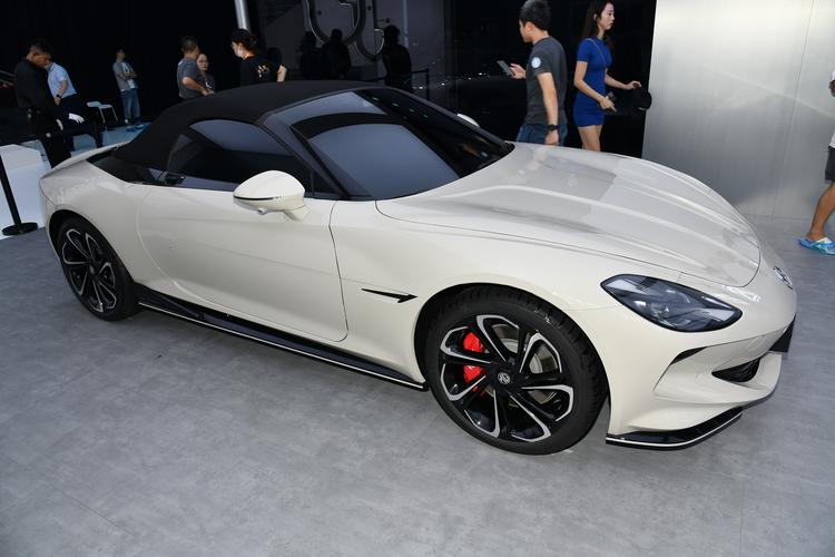 https://gcc-1307444343.cos.accelerate.myqcloud.com/gallery/9d4d685cf433e8ca56db581e1470d8ea.jpg